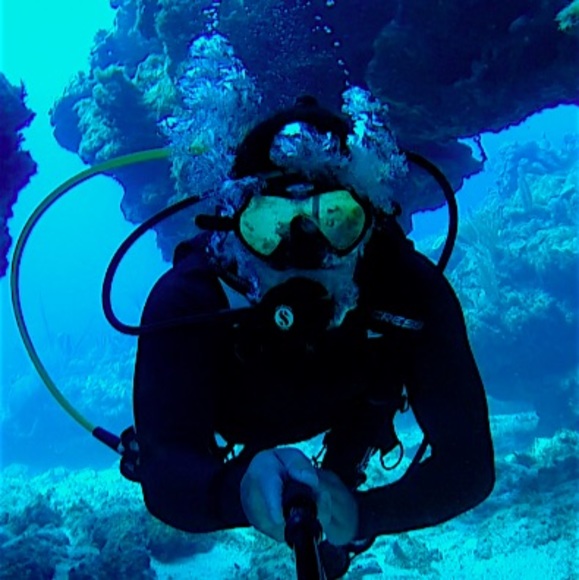 Meet your Posher, Matthew - Picture 1 of 1